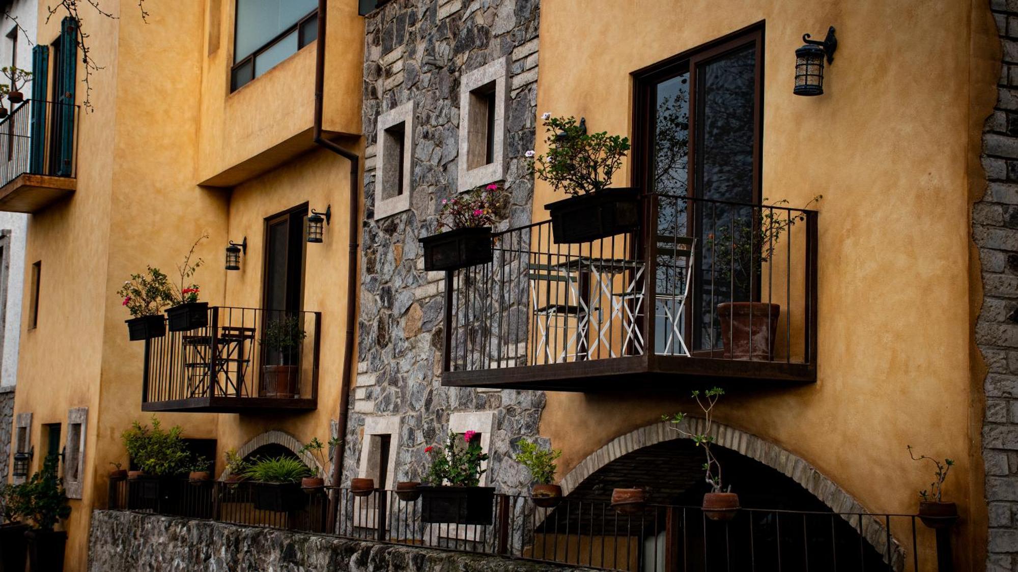 Porta Paradiso Valquirico, Albergo Boutique Santeagueda Exteriör bild