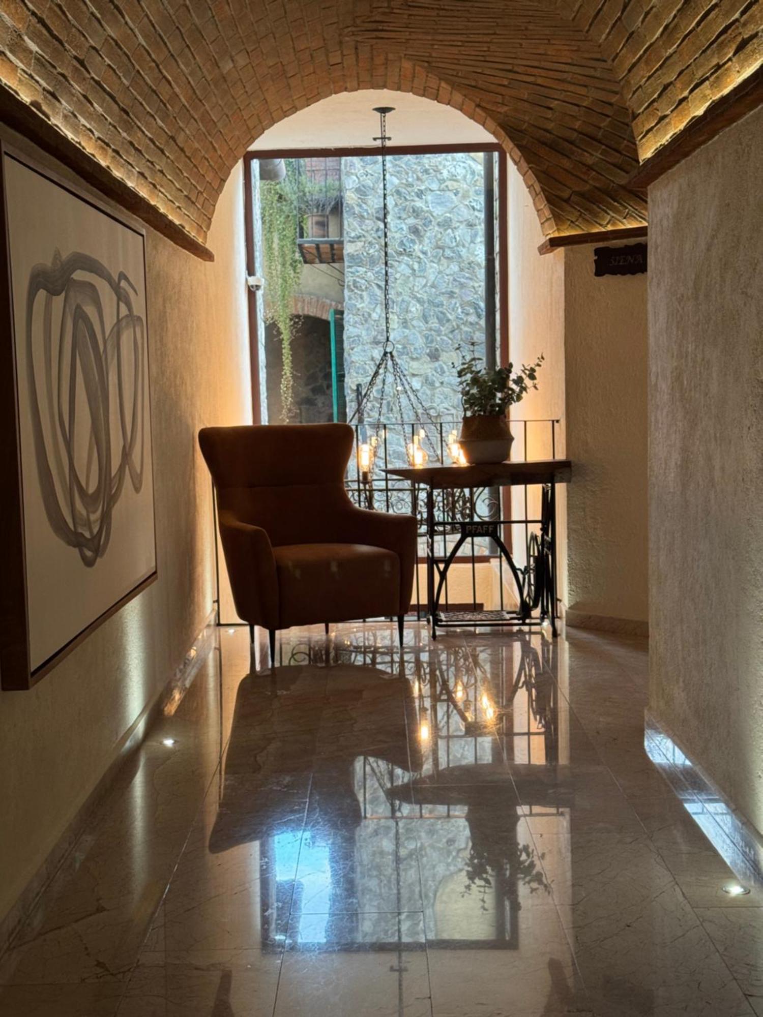 Porta Paradiso Valquirico, Albergo Boutique Santeagueda Exteriör bild