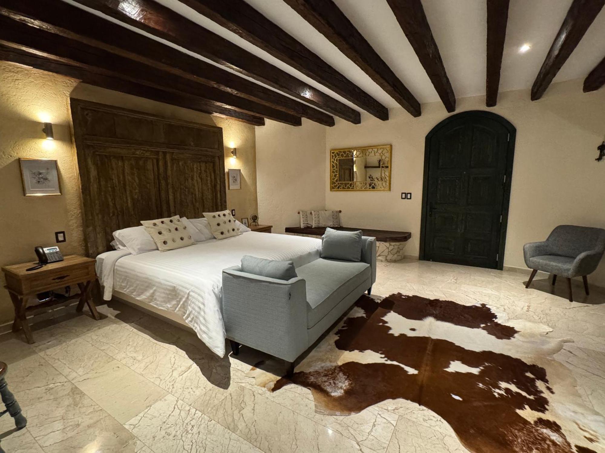 Porta Paradiso Valquirico, Albergo Boutique Santeagueda Exteriör bild